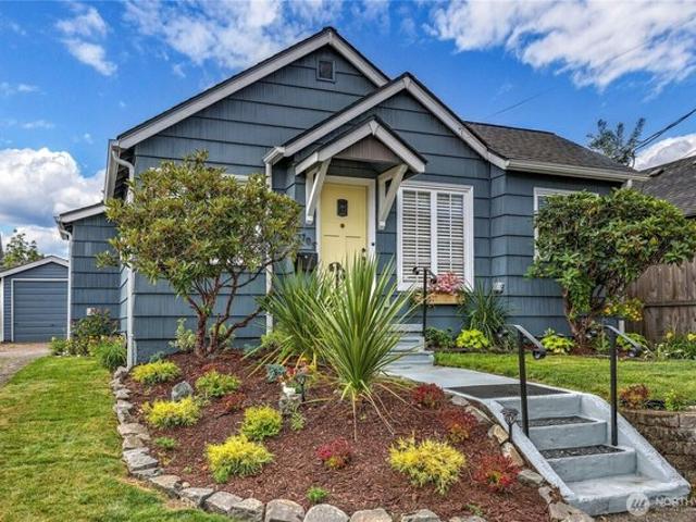 House for sale in Belfair, Washington