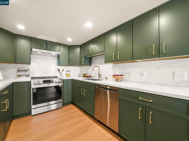 Condo for sale in Pinole, California