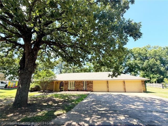House for sale in Sallisaw, Oklahoma