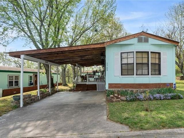 House for sale in Ark