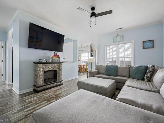 Condo for sale in Delaware