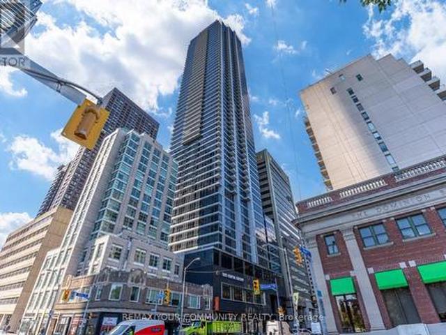Condo for sale in Toronto Centre, Toronto