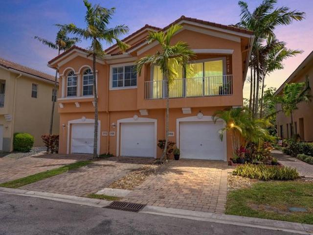 Townhouse for sale in Riviera Beach, Florida