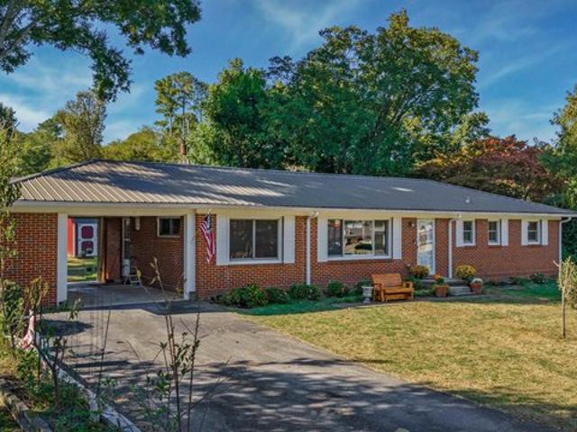House for sale in Fort Payne, DeKalb County