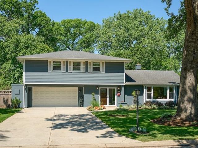 House for sale in Glenview, Illinois