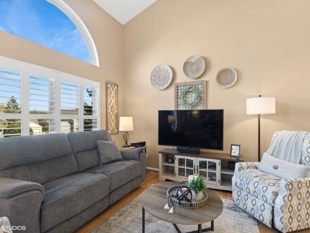 Condo for sale in Mchenry, Illinois