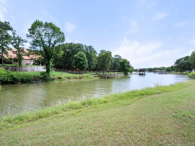 House for sale in Navarro, Texas