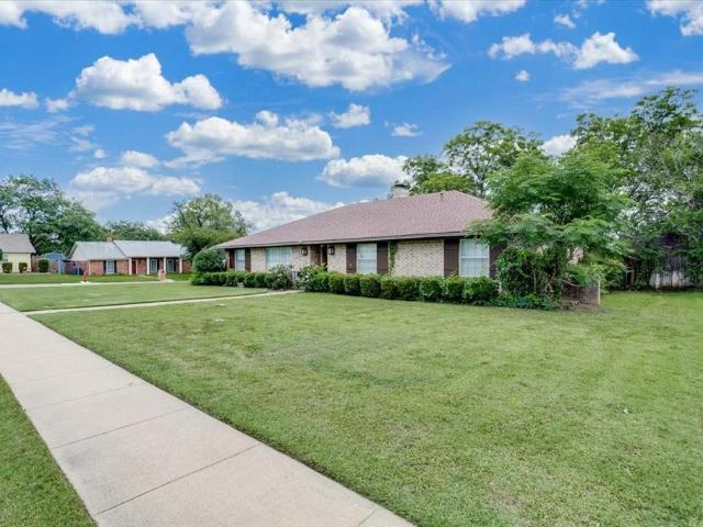 House for sale in Pantego, Texas