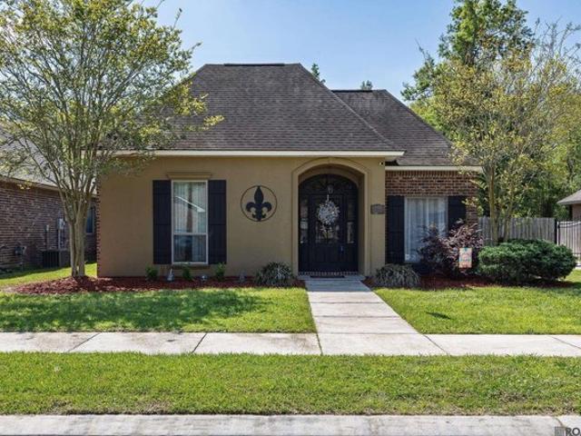 House for sale in Greenwell Springs, Central