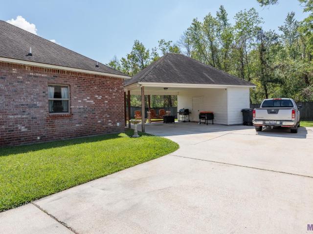 House for sale in Greenwell Springs, Louisiana