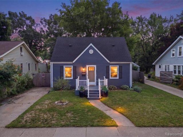 House for sale in Fenton, Michigan