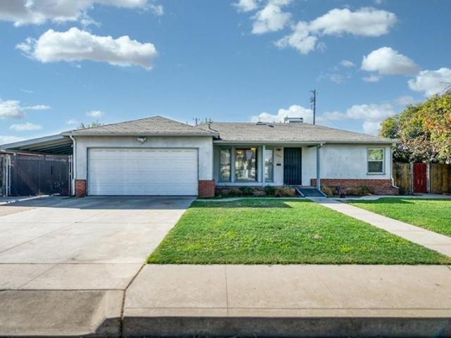 House for sale in Sanger, Fresno County
