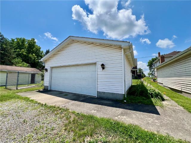 House for sale in New Castle, Pennsylvania
