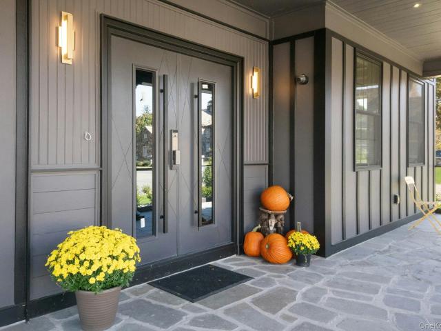 House for sale in Lake Mohegan, Town of Yorktown