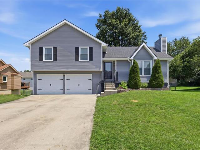 House for sale in Kearney, Missouri