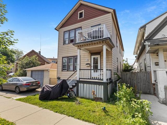 House for sale in Milwaukee, Wisconsin