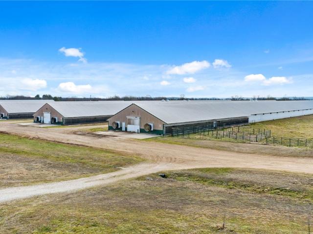Farm for sale in Ark