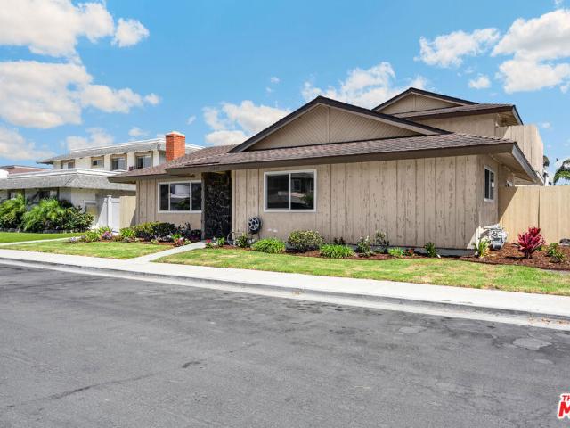 House for sale in Huntington Beach, California