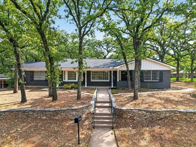 House for sale in Hurst, Tarrant County