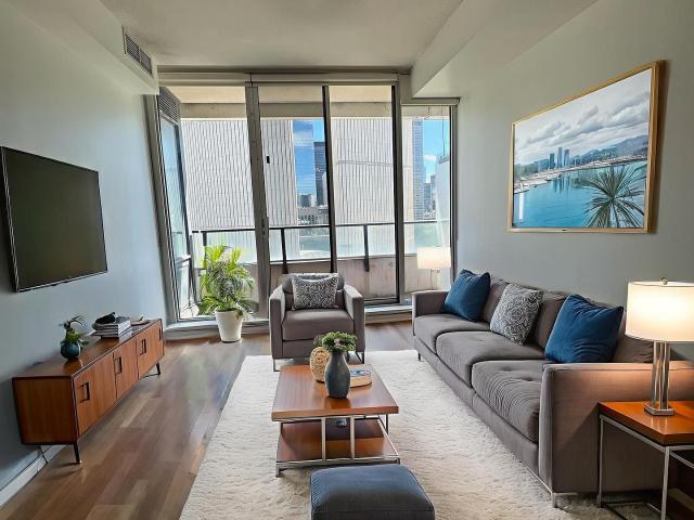 Condo for sale in Toronto, Golden Horseshoe