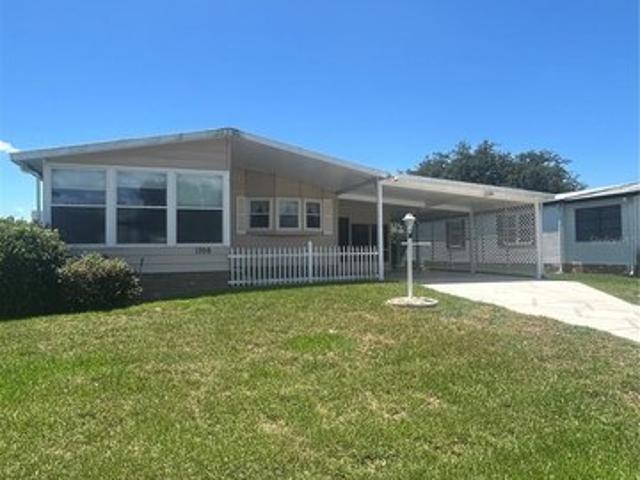 House for sale in Lady Lake, Florida