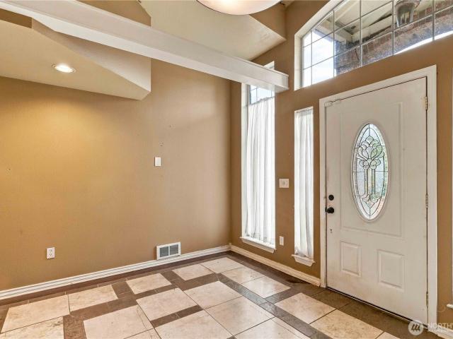 House for sale in Aberdeen, Grays Harbor County