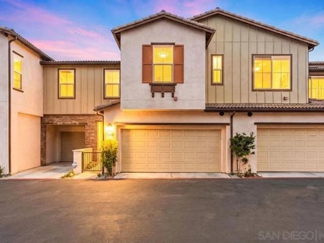 Townhouse for sale in Oceanside, California