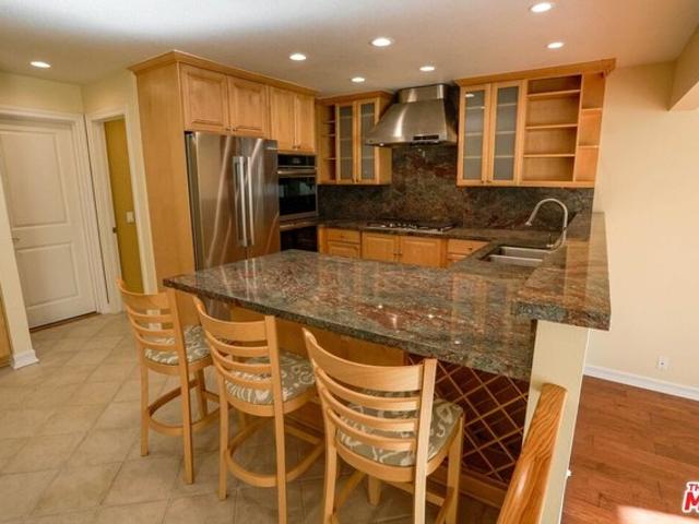 Condo for sale in Canoga Park, California