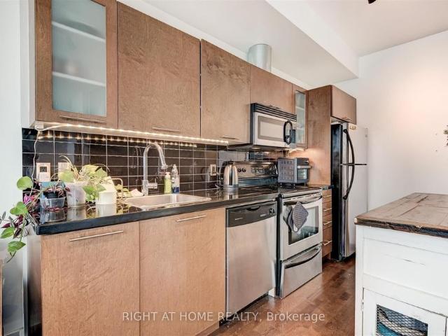 House for rent in Toronto Centre, Toronto