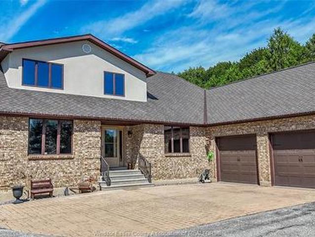 House for sale in Kingsville, Ontario