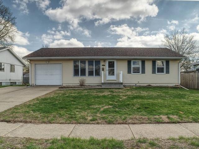 House for sale in Camanche, Iowa