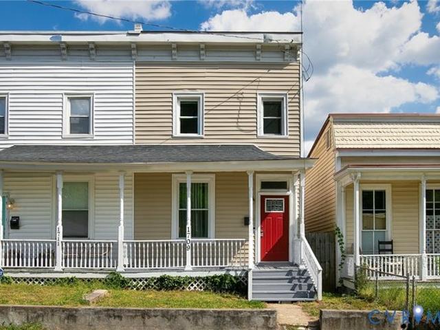 Townhouse for sale in Virginia