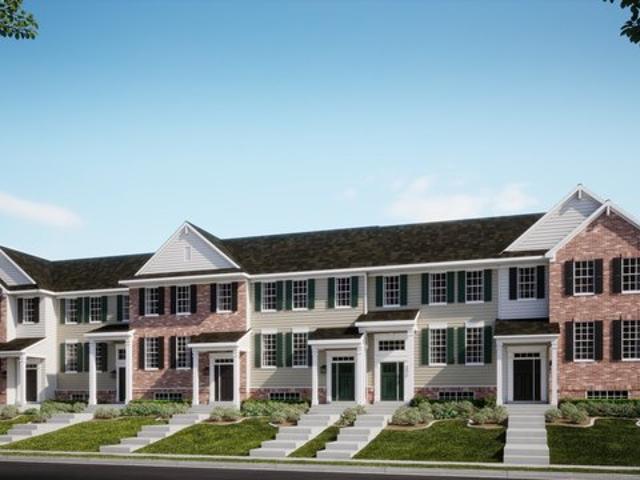 Townhouse for sale in Lindenhurst, Illinois