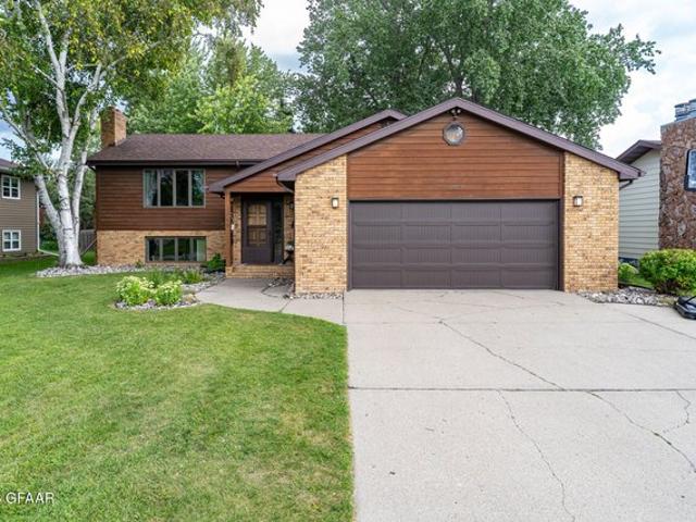 House for sale in Grand Forks, North Dakota