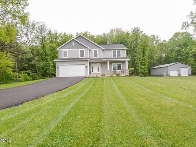House for sale in Swanton, Ohio
