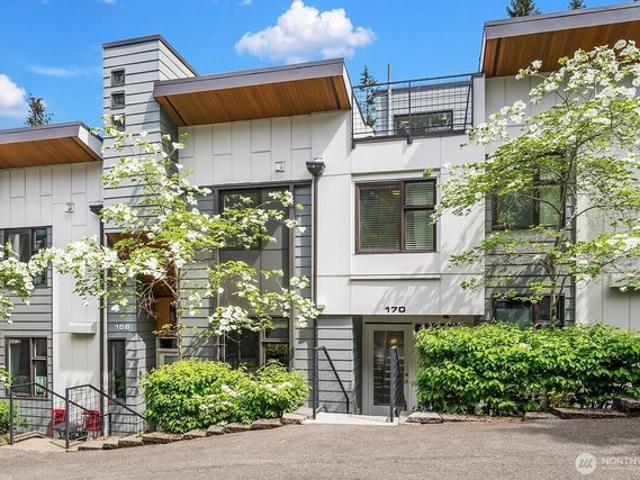 Townhouse for sale in Bellevue, Washington
