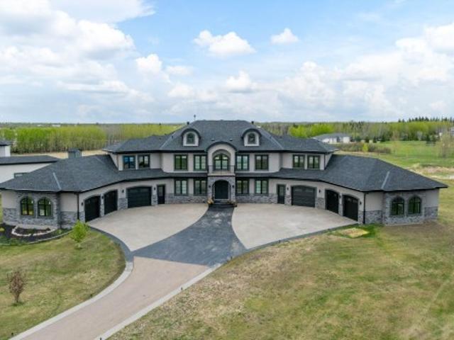House for sale in Alberta