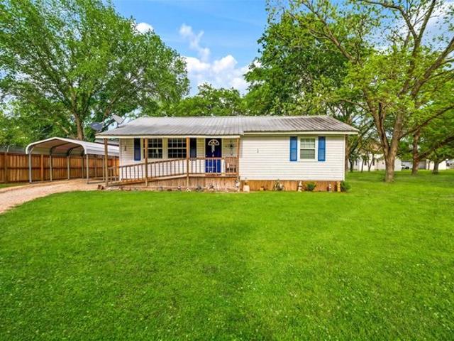 House for sale in Detroit, Texas
