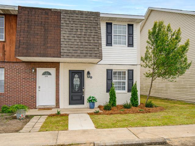 Townhouse for sale in Shalimar, Florida