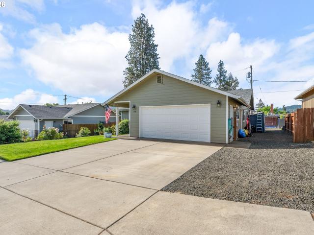 House for sale in Oregonia