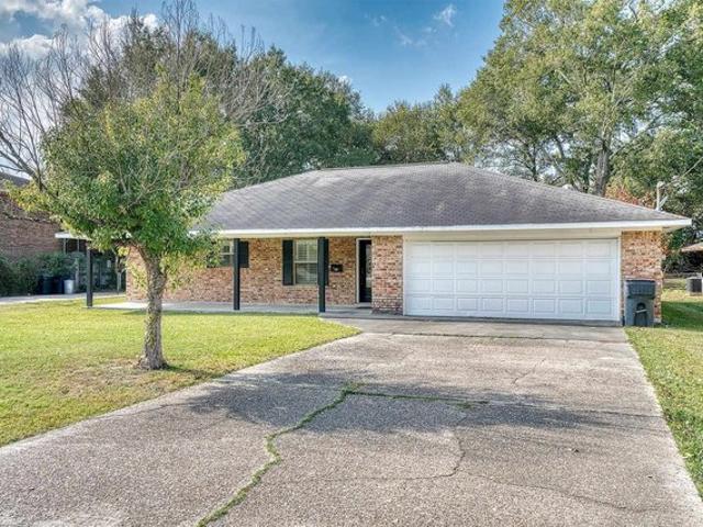 House for sale in Bridge City, Texas