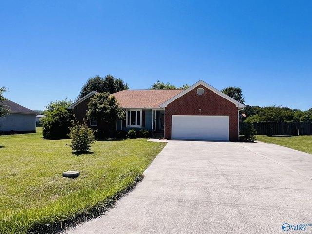 House for sale in New Hope, Alabama