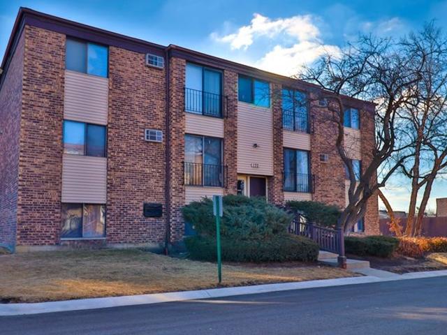 Condo for sale in Glendale Heights, Illinois