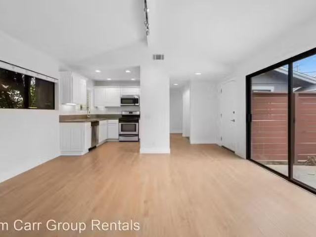 Condo for rent in Costa Mesa