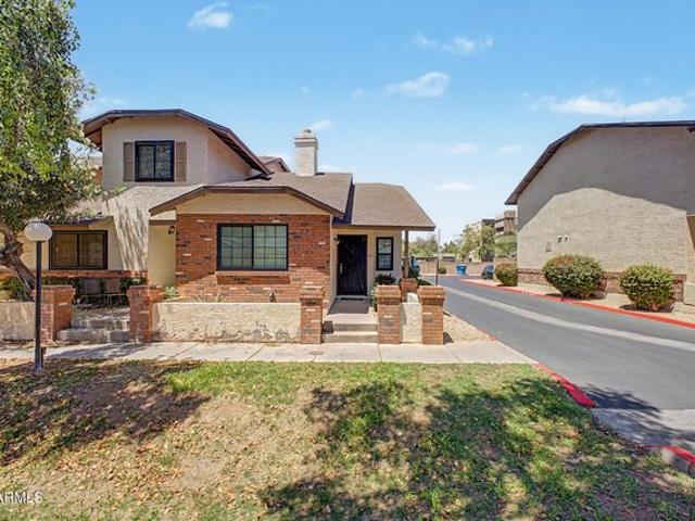 Townhouse for sale in Gilbert, Arizona