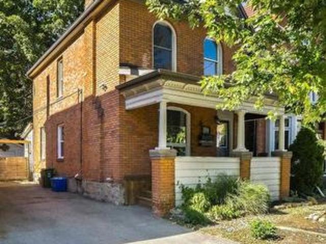 House for sale in Stinson, Hamilton