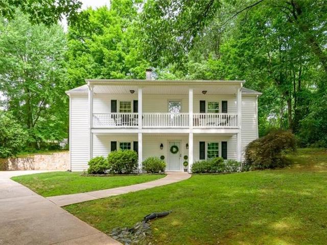 House for sale in Pfafftown, North Carolina
