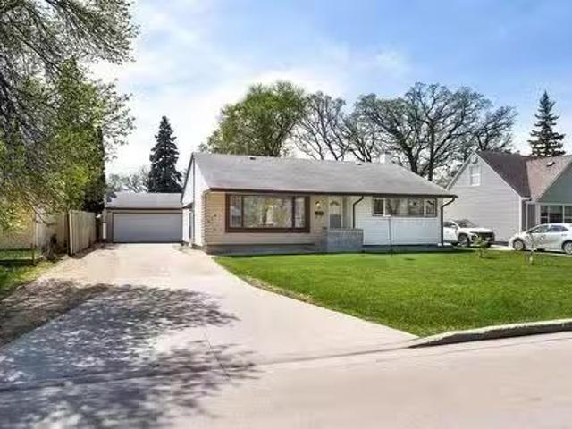 House for sale in East St. Paul, Manitoba