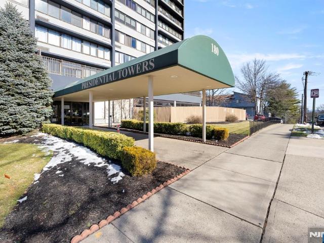 Condo for sale in Passaic, New Jersey