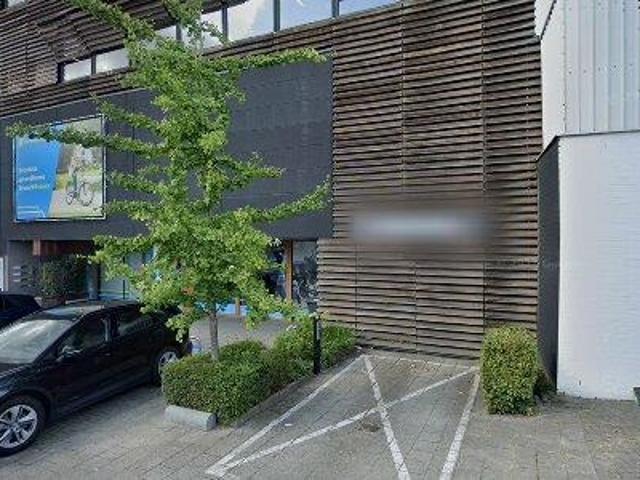 Bedrijfspand te huur in Engelsbergen, Eindhoven